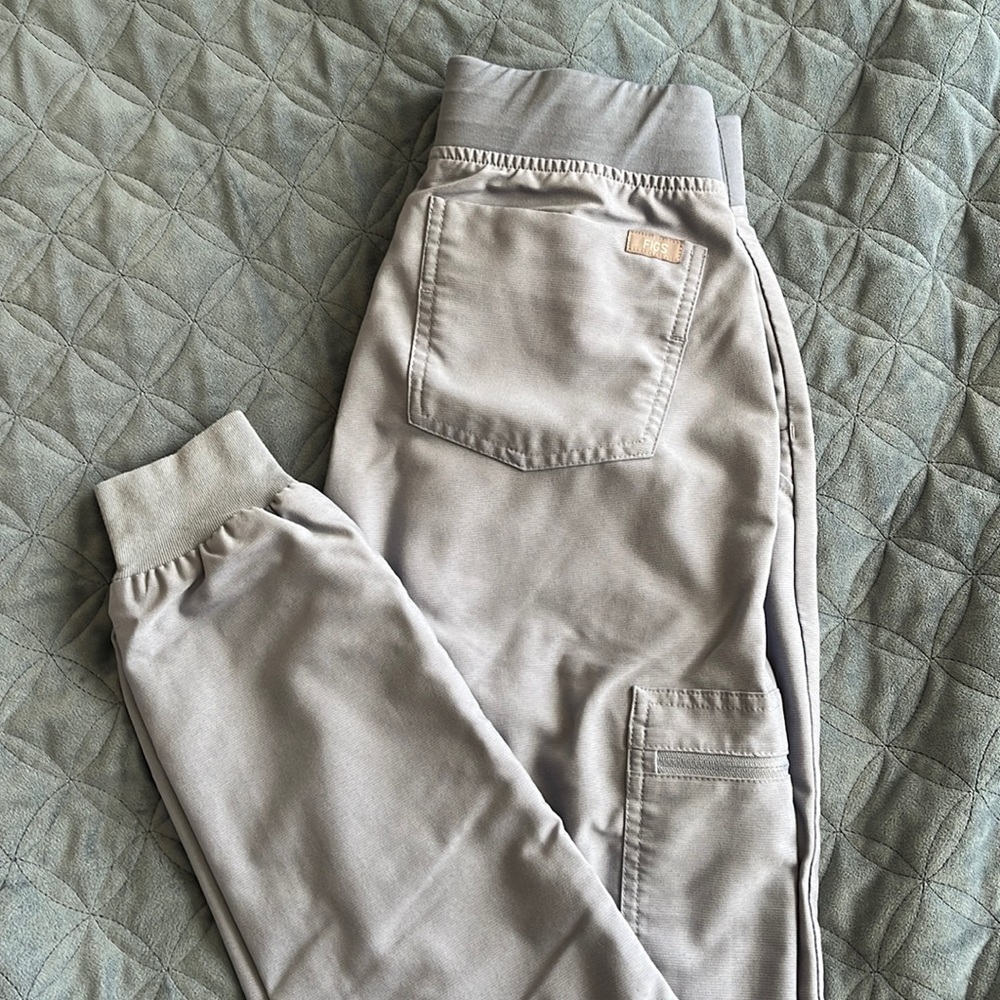 FIGS Scrubs: XXS Top AND XXS (Tall) Pants